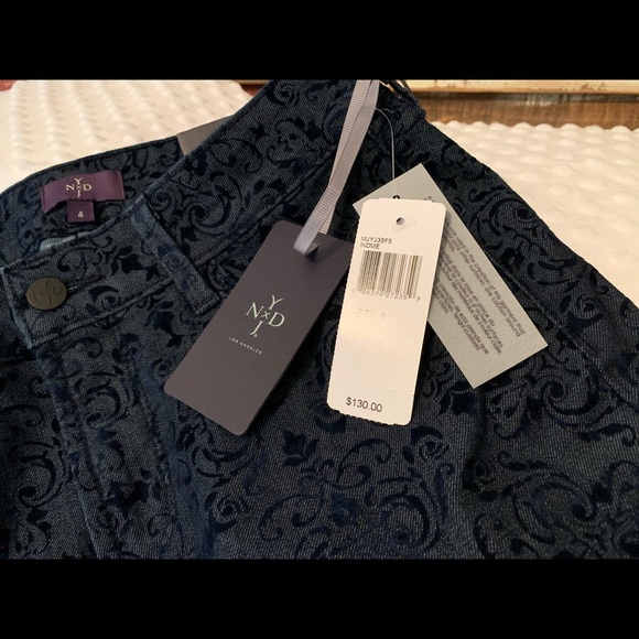 NWT NYDJ Slim Straight ‘Indigo Medallion’ Jeans 4 - Picture 6 of 9